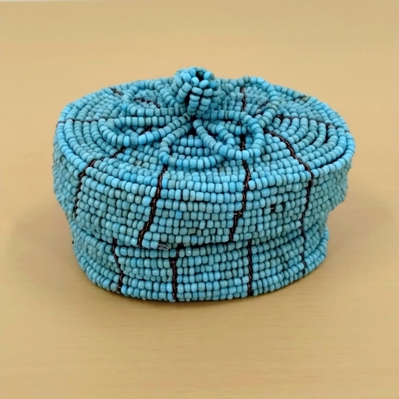 Beaded trinket box blue beads and wire with flower topper native American - Picture 1 of 7